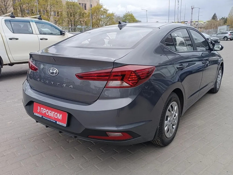 Hyundai Elantra VI покоління (FL) 